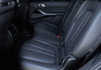 Подержанный автомобиль BMW X7 2019 года (8 фото)