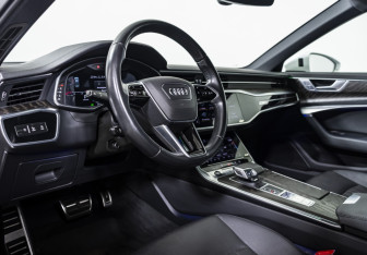 Подержанный автомобиль Audi A6 Sedan 2020 года (9 фото)