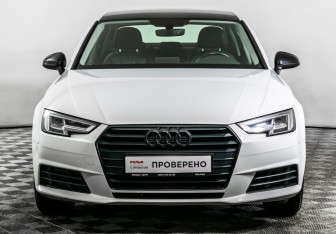 Подержанный автомобиль Audi A4 Sedan 2019 года (2 фото)