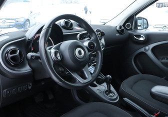 Подержанный автомобиль Smart Forfour 2016 года (13 фото)
