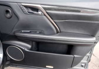 Подержанный автомобиль Lexus RX 2019 года (25 фото)