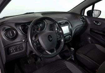 Подержанный автомобиль Renault Kaptur 2020 года (8 фото)
