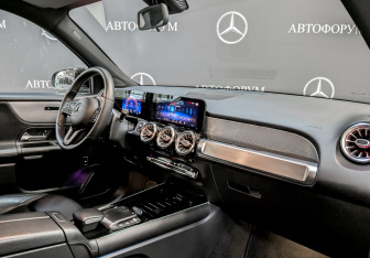Подержанный автомобиль Mercedes-Benz GLB 2020 года (11 фото)