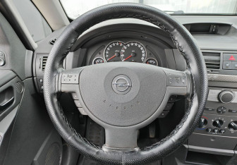 Подержанный автомобиль Opel Meriva 2008 года (12 фото)