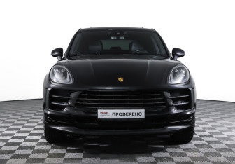 Подержанный автомобиль Porsche Macan 2020 года (2 фото)