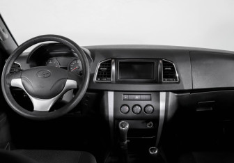 Подержанный автомобиль УАЗ Pickup 2024 года (12 фото)