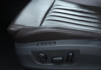 Подержанный автомобиль Skoda Superb Liftback 2015 года (17 фото)