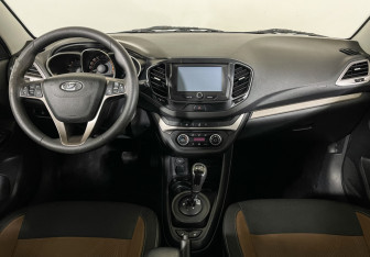 Подержанный автомобиль LADA (ВАЗ) Vesta Sedan 2018 года (12 фото)