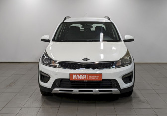 Подержанный автомобиль Kia Rio Hatchback 2020 года (2 фото)