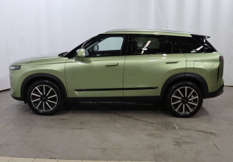 Подержанный автомобиль Jaecoo J7 2024 года (8 фото)