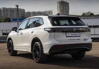 Подержанный автомобиль Volkswagen Tiguan 2025 года (9 фото)