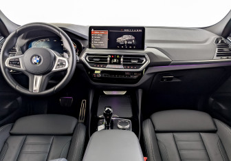 Подержанный автомобиль BMW X4 2024 года (14 фото)