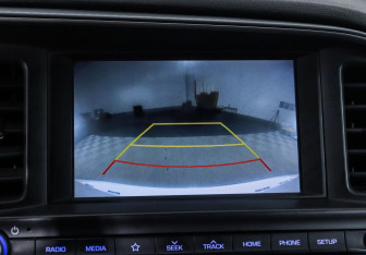 Подержанный автомобиль Hyundai Elantra Sedan 2019 года (11 фото)