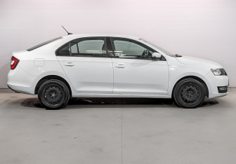 Подержанный автомобиль Skoda Rapid Liftback 2019 года (4 фото)