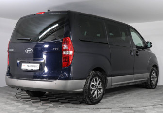 Подержанный автомобиль Hyundai H-1 2021 года (3 фото)
