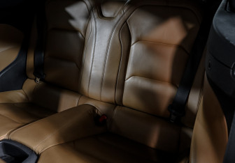 Подержанный автомобиль Chevrolet Camaro Convertible 2019 года (10 фото)