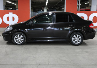 Подержанный автомобиль Nissan Tiida Sedan 2011 года (8 фото)