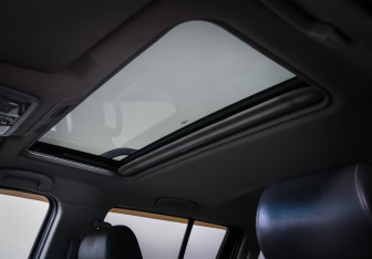 Подержанный автомобиль Nissan Pathfinder 2010 года (19 фото)