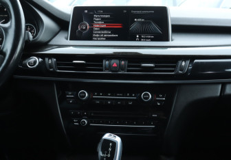 Подержанный автомобиль BMW X5 2014 года (17 фото)