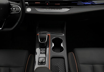 Подержанный автомобиль Omoda S5 GT 2024 года (13 фото)