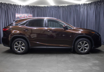 Подержанный автомобиль Lexus RX 2018 года (4 фото)