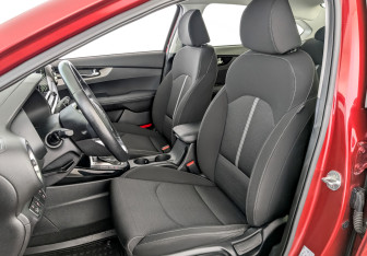 Подержанный автомобиль Kia Cerato Sedan 2019 года (20 фото)