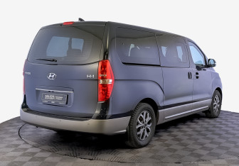 Подержанный автомобиль Hyundai H-1 2021 года (5 фото)
