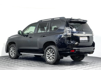 Подержанный автомобиль Toyota Land Cruiser Prado 2017 года (7 фото)