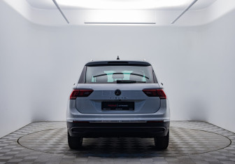 Подержанный автомобиль Volkswagen Tiguan 2020 года (6 фото)