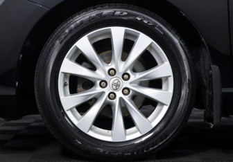 Подержанный автомобиль Toyota Venza 2013 года (20 фото)