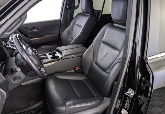 Подержанный автомобиль Toyota Land Cruiser Suv 2022 года (20 фото)