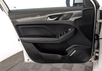 Подержанный автомобиль Haval Jolion 2023 года (19 фото)