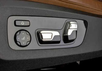 Подержанный автомобиль BMW X5 2018 года (26 фото)