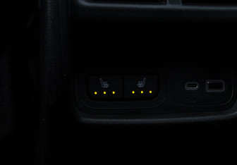 Подержанный автомобиль Cadillac XT4 2020 года (10 фото)