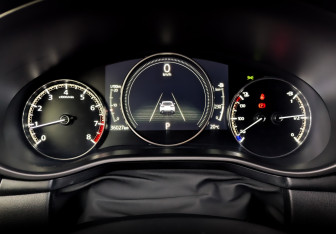 Подержанный автомобиль Mazda 3 Hatchback 2019 года (13 фото)