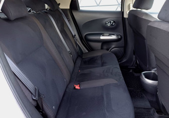Подержанный автомобиль Nissan Juke 2011 года (22 фото)