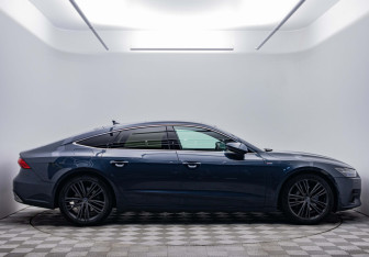 Подержанный автомобиль Audi A7 2020 года (6 фото)