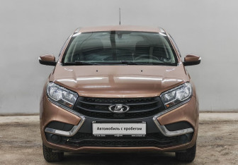 Подержанный автомобиль LADA (ВАЗ) XRAY 2017 года (2 фото)