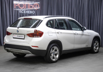 Подержанный автомобиль BMW X1 2013 года (5 фото)