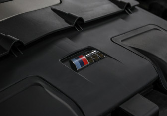 Подержанный автомобиль BMW X6 M 2012 года (31 фото)