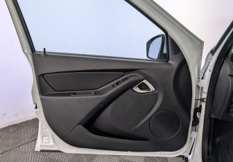 Подержанный автомобиль LADA (ВАЗ) Granta Sedan 2023 года (19 фото)