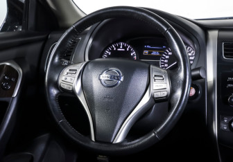 Подержанный автомобиль Nissan Teana 2014 года (12 фото)