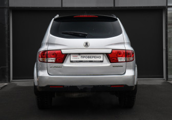 Подержанный автомобиль SsangYong Kyron 2010 года (6 фото)