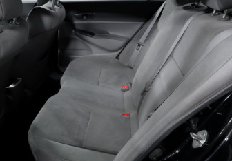 Подержанный автомобиль Honda Civic Sedan 2007 года (10 фото)