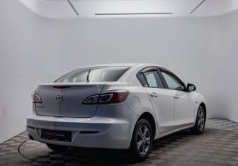 Подержанный автомобиль Mazda 3 Sedan 2012 года (5 фото)