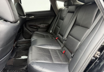 Подержанный автомобиль Honda Crosstour 2012 года (11 фото)