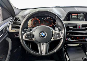 Подержанный автомобиль BMW X4 2020 года (23 фото)