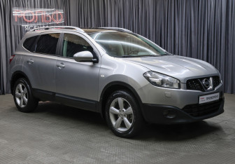 Подержанный автомобиль Nissan Qashqai+2 2010 года (3 фото)