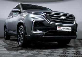 Подержанный автомобиль Chevrolet Captiva 2022 года (36 фото)