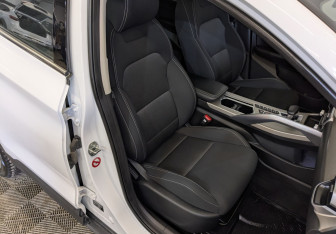 Подержанный автомобиль Geely Coolray 2023 года (23 фото)